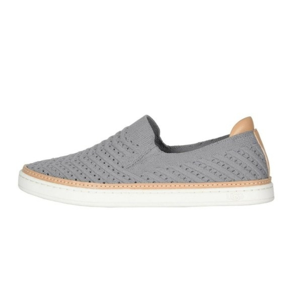 UGG Womens Sammy Slip-On Sneakers. Size 8.5